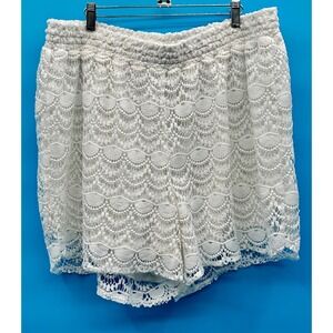 Lane Bryant White Scalloped Lace Shorts Plus Size 18/20 Smocked Elastic Waist‎
